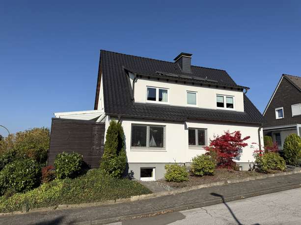 Großzügiges Einfamilienhaus in ruhiger Stadt-Lage von Olpe in 57462 Olpe von Hundem-Lenne-Immobilien GmbH